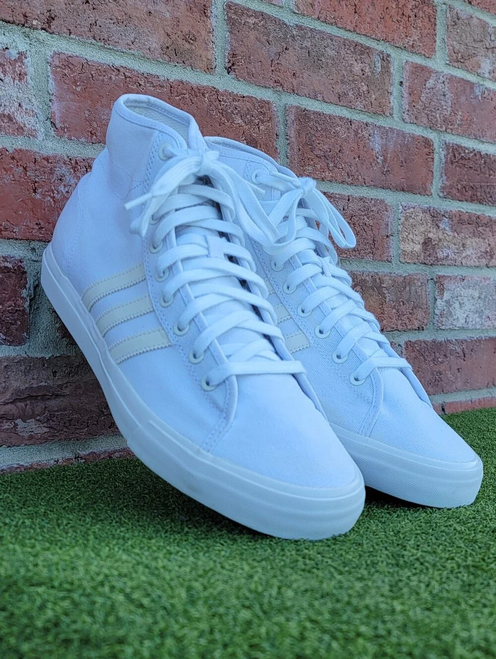 Mens ADIDAS ORIGINALS Matchcourt Hi Triple White Sneakers ~ US Size 13